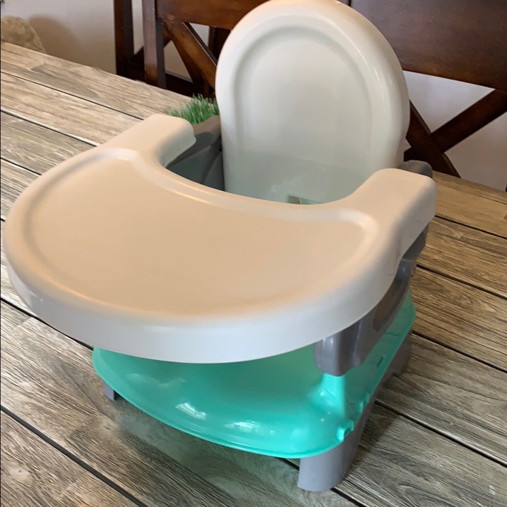 Summer Infant collapsible/ portable high chair